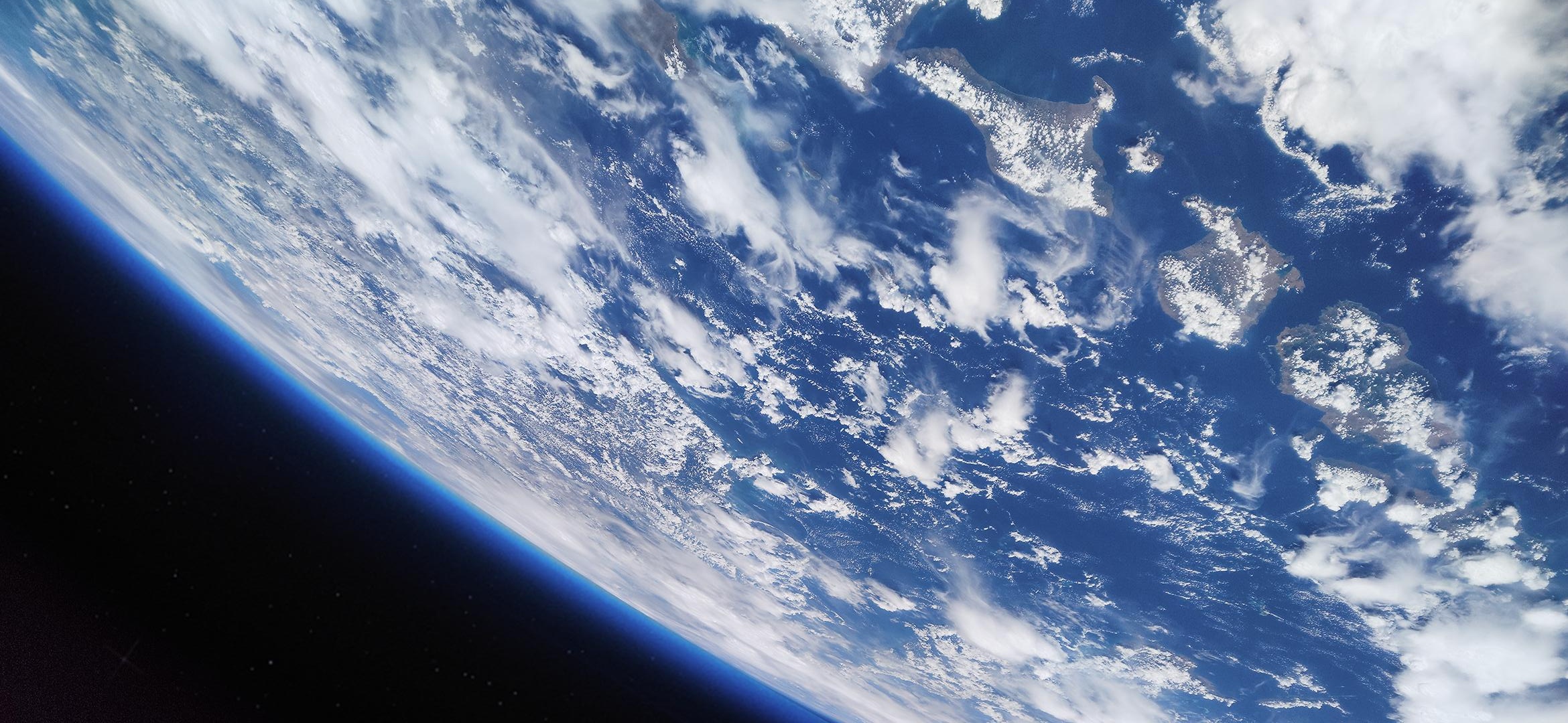 home-banner-background